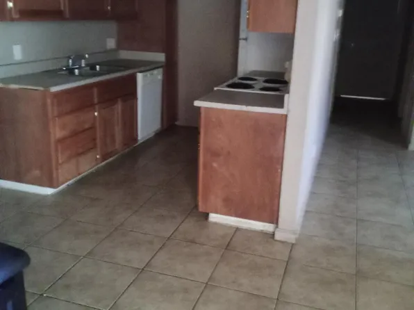1221 N Peach Ave APT 127, Fresno, CA 93727