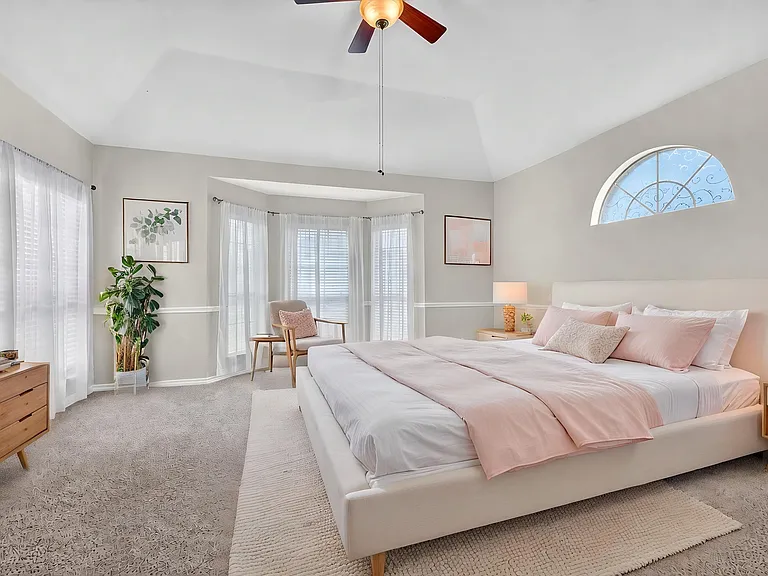 358 Fairlanding Ave — Photo 8