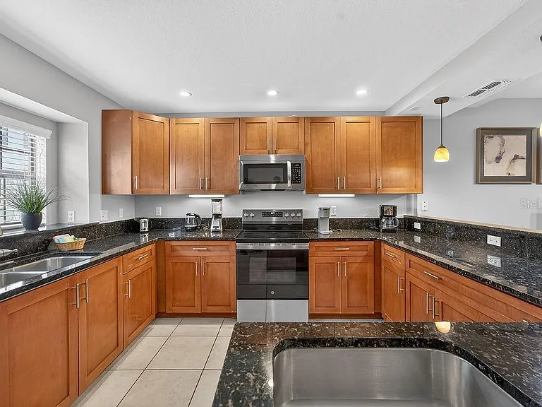 14525 Damai Ln #14525 — Photo 5