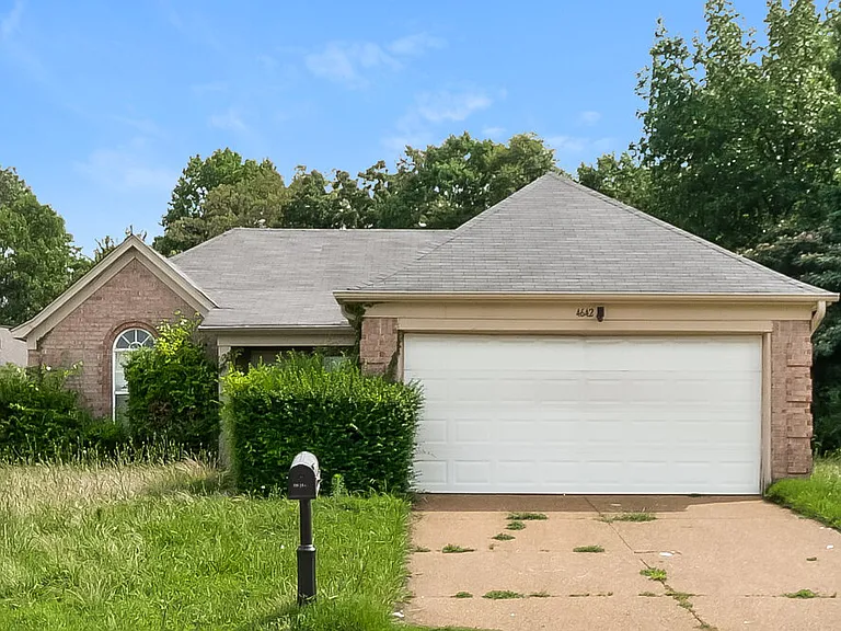 4642 Blue River Cv — Photo 1