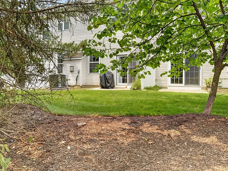 261 Concord Pl — Photo 13