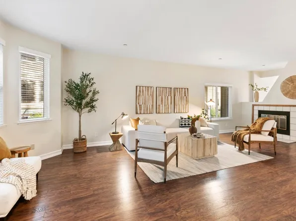 974 La Mesa Ter Unit E, Sunnyvale, CA 94086