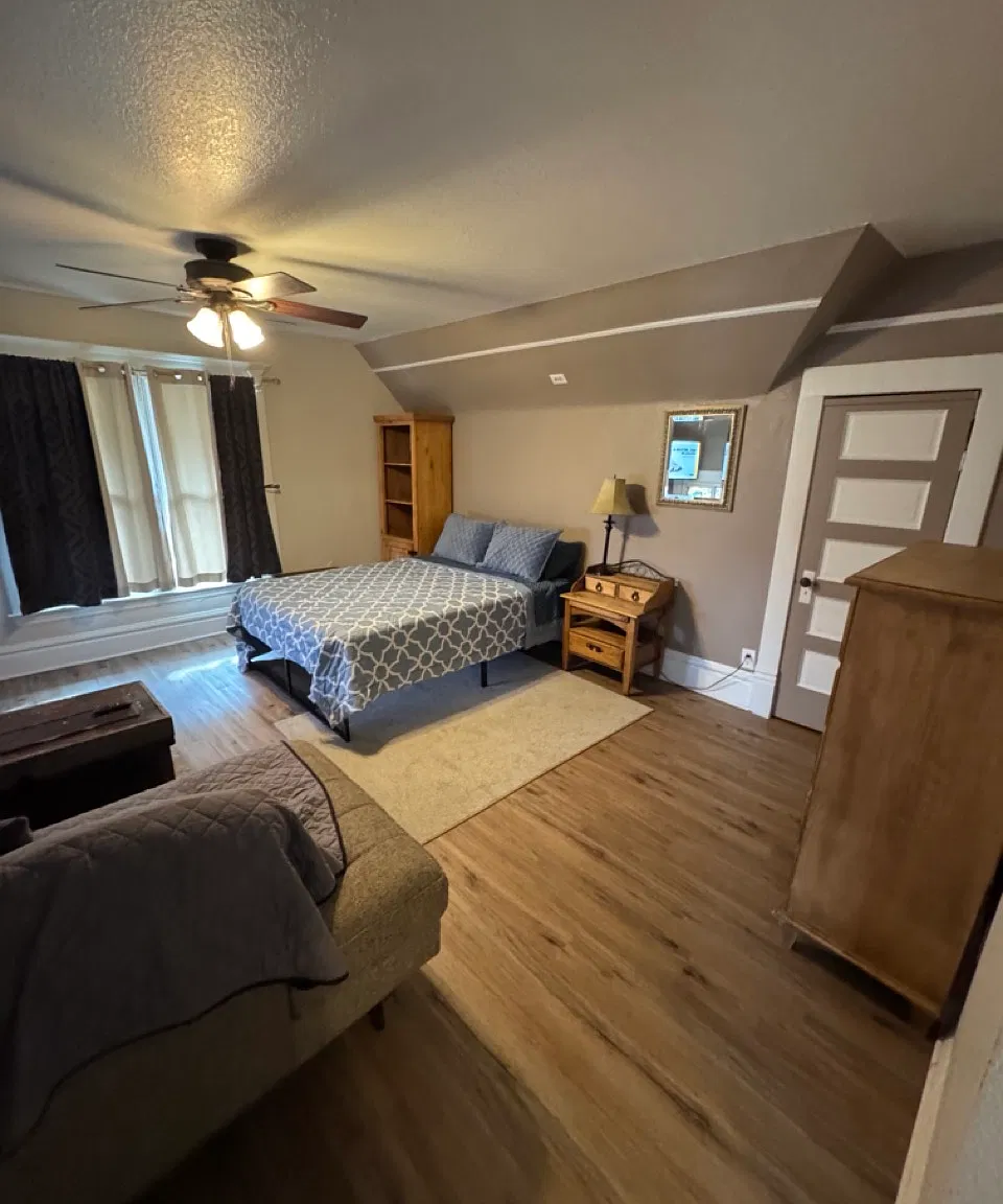 Studio, $1,499 — Photo 3