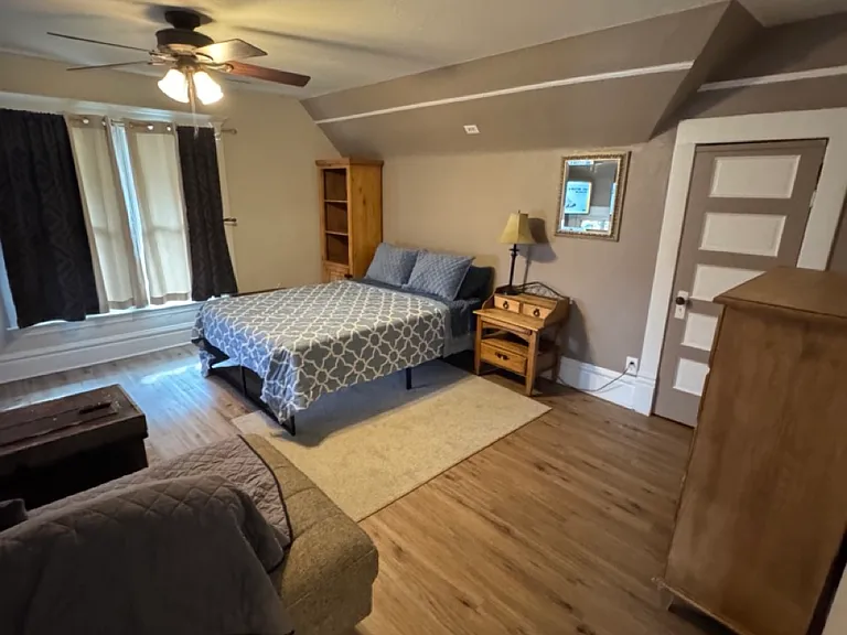 118 E Brookside St #D — Photo 3