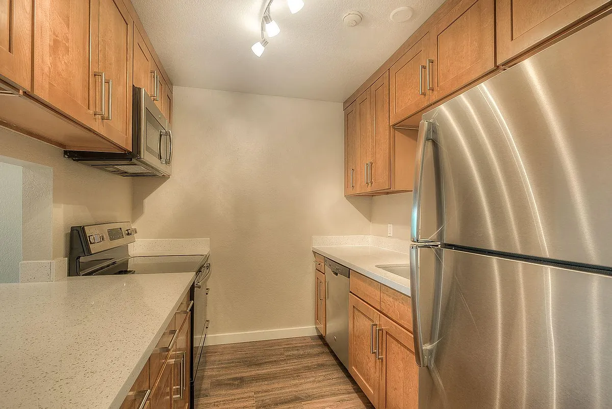 Building Photo - Leschi View Apartments