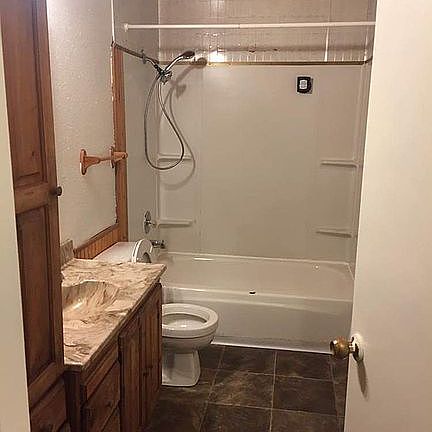Upper unit bathroom
