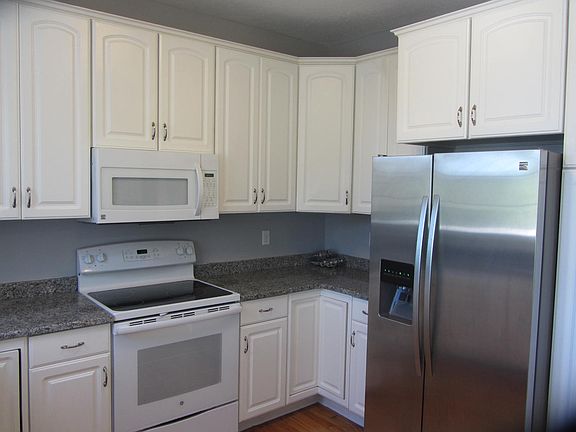 3rd image of 5921 York Way
