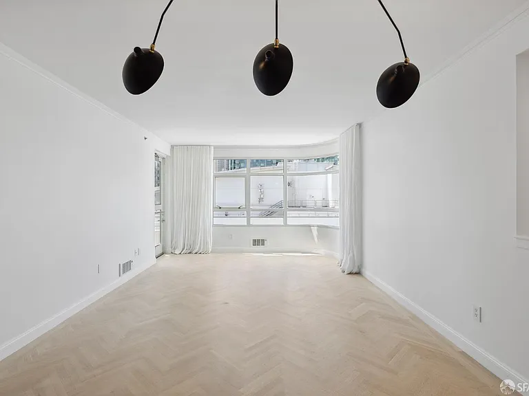 403 Main St #717 — Photo 10