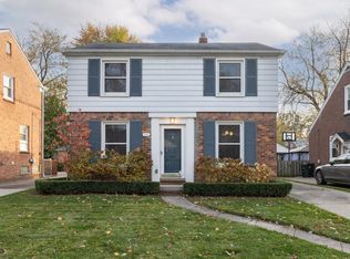1397 Brys Dr, Grosse Pointe Woods, MI