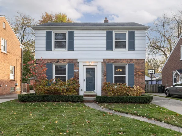 1397 Brys Dr, Grosse Pointe Woods, MI 48236