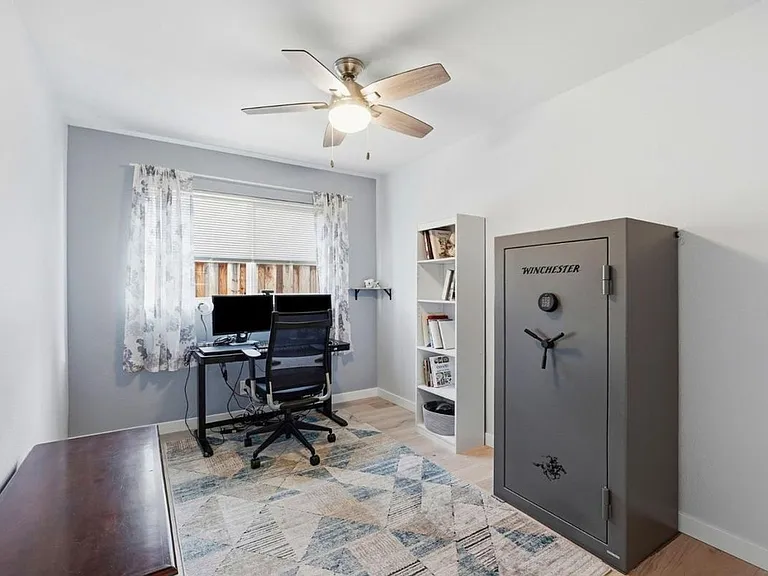 1173 Ortega Cir — Photo 15