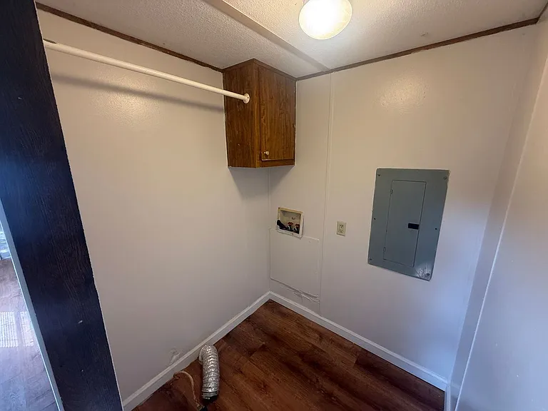 1028 Ruby St — Photo 9