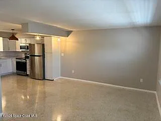 7777 Magnolia Ave #8 — Photo 5
