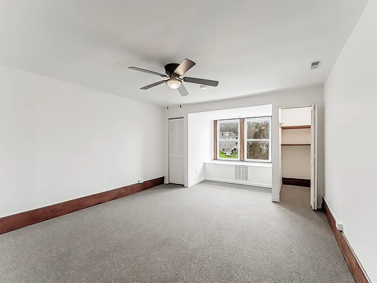 496 Dorsey Ave #4 — Photo 10