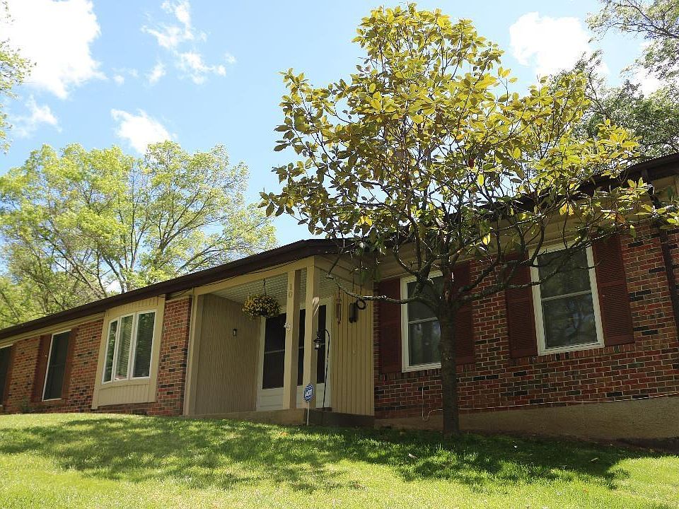 1st image of 10 Hiddenbrook Dr