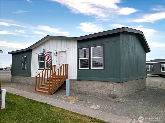4th image of 902 97th Street E
