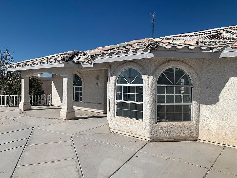 2nd image of 2631 Penny Ln