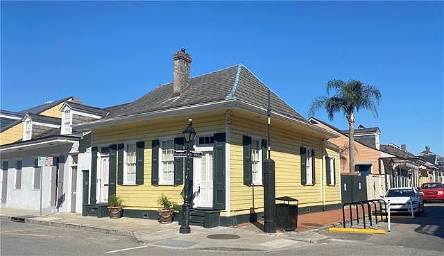 1st image of 941 Dauphine St