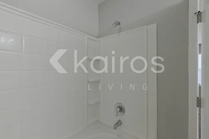 101 Saint Matthew Way — Photo 17
