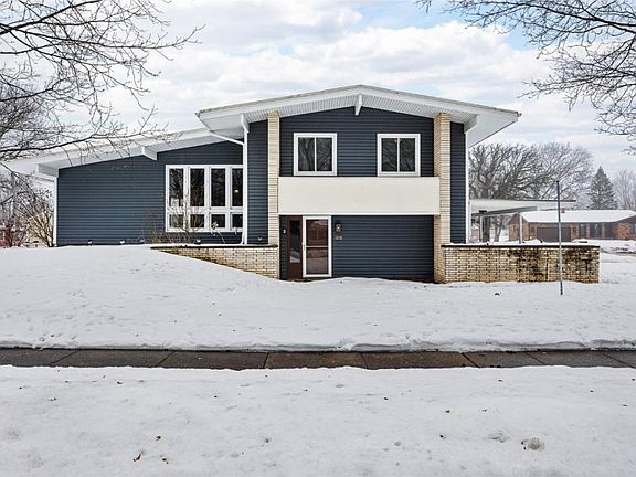3rd image of 1030 Gales Ave