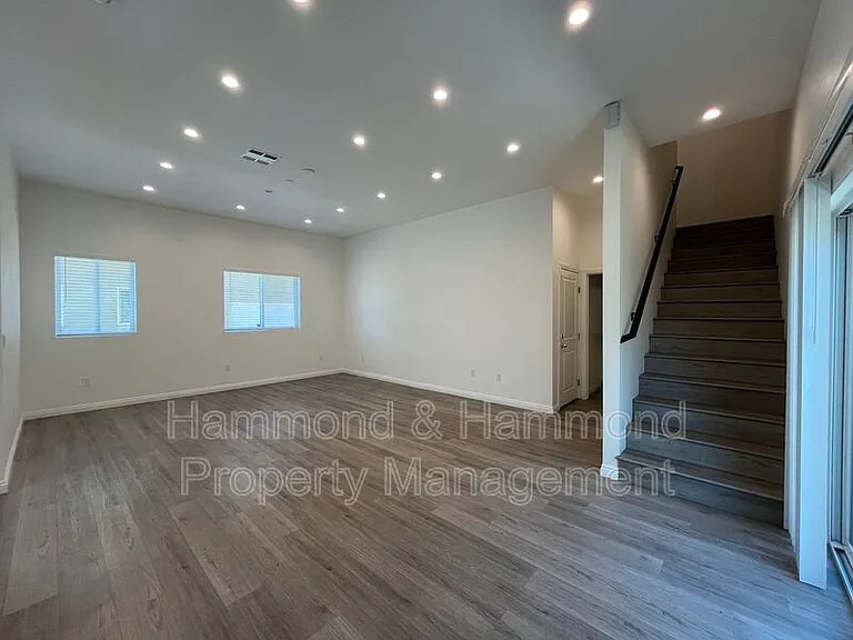 12680 Bradley Ave #9 — Photo 12