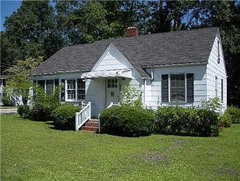 1st image of 301 Jenkins St