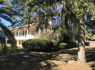 979 Page Ln, Mount Dora, FL 32757