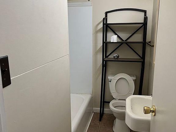 3rd image of 103 Conrad Ct #4