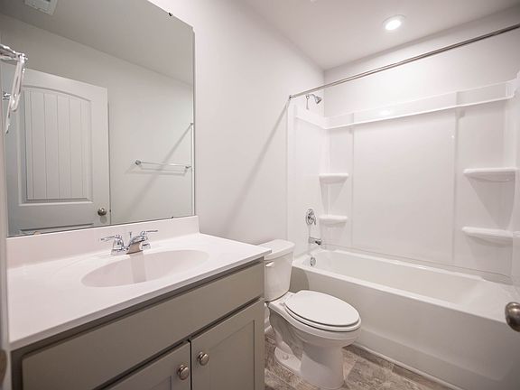4th image of 321 Suhani Ln