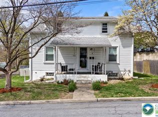 324 Grove St, Catasauqua, PA