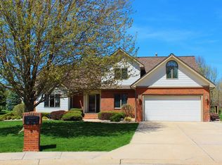 2618 Chisholm Trail Cir, Grand Island, NE 68801