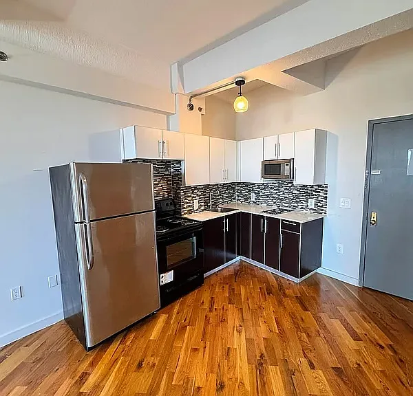 29-28 41st Ave #502 — Photo 4