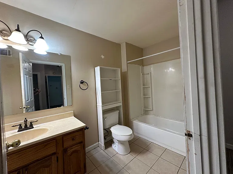 410 Avenue 1 NE — Photo 8
