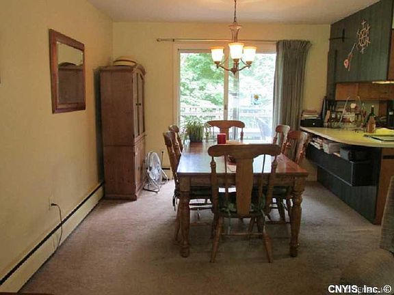 4th image of 3996 Crestwood Ct