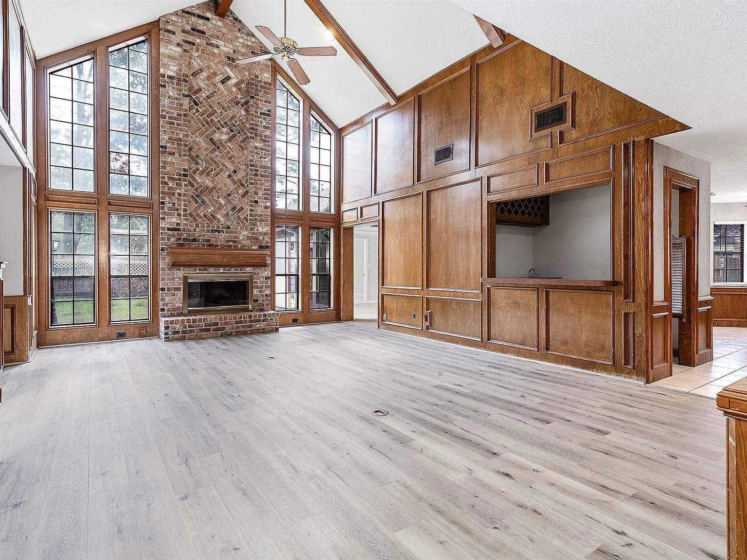 5 bed, 4.5 bath, 3875 sqft, $2,650 — Photo 1
