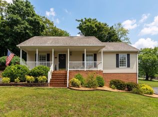 334 Sharon Ln, Staunton, VA 24401
