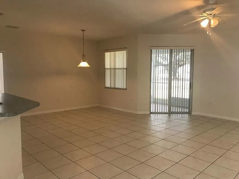 3 bed, 2.0 bath, 1839 sqft, $2,250 — Photo 4