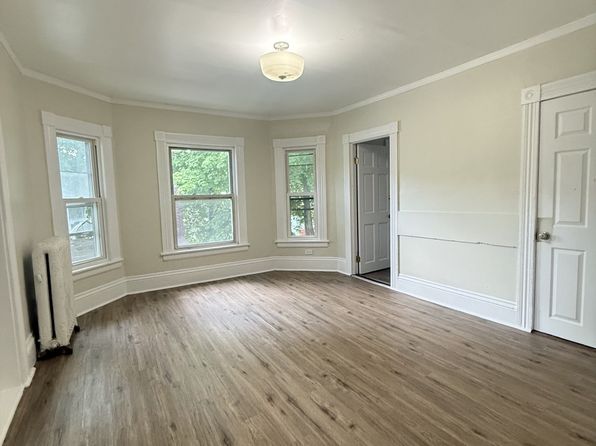 15 Blackinton St, North Adams, MA