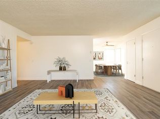 1050 Meadowlake Dr #8, Vista, CA 92084