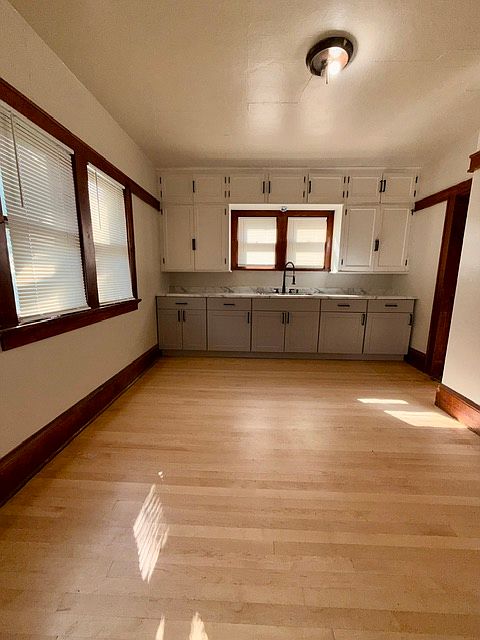 1st image of 3530 N 39th St #1