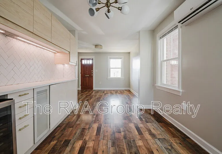 1230 Wallace St — Photo 15