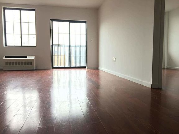 3rd image of 24 Lawton St APT 5B