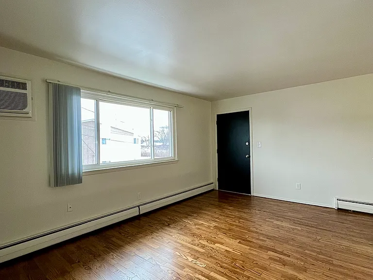 550 Harrison Blvd — Photo 2