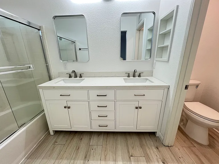 Front view of the primary room's vanity.