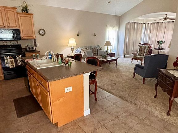 3rd image of 300 Hibiscus Dr