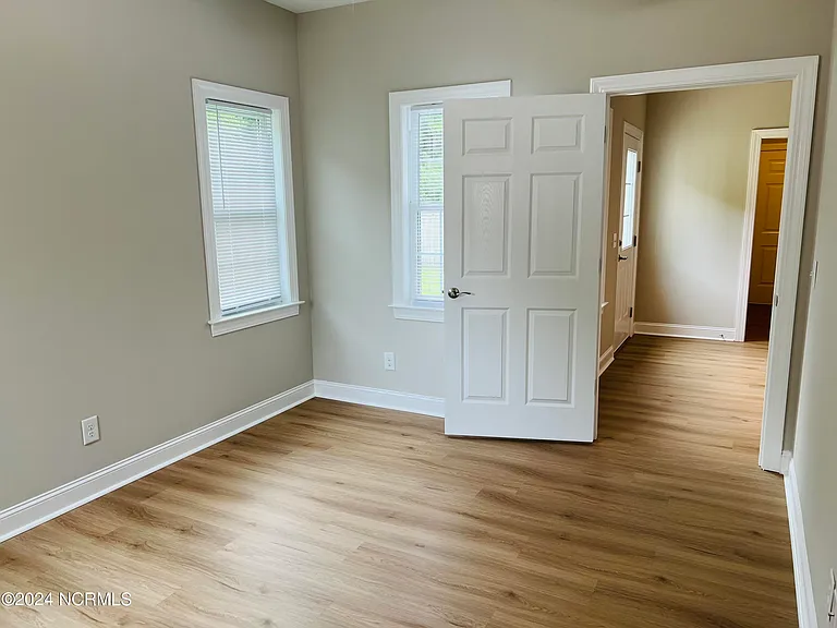 431 Branchwood Dr — Photo 18