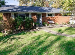 891 Sherwood Rd, Charleston, WV 25314