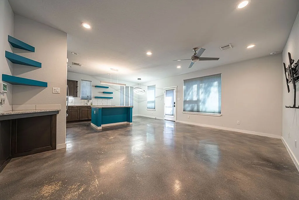 2 bed, 2.5 bath, 1416 sqft, $2,500 — Photo 4