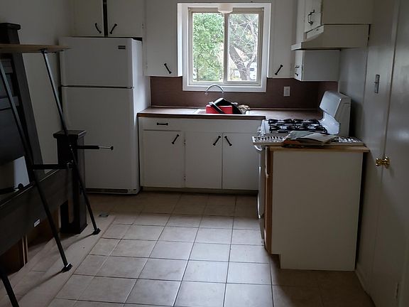 2nd image of 1012 W Cleveland St APT 10