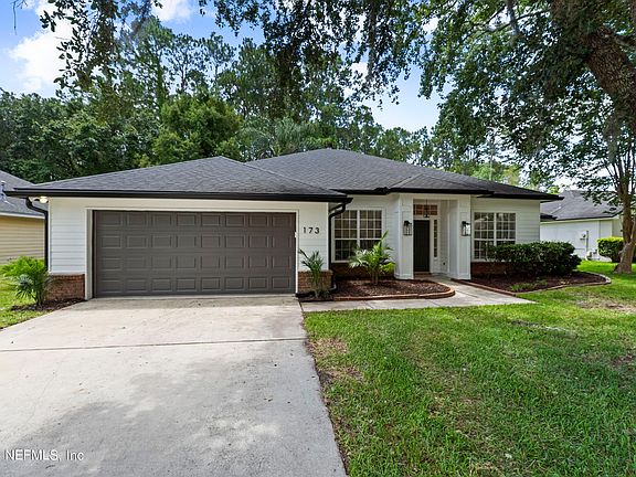 3rd image of 173 SOUTHERN GROVE Drive